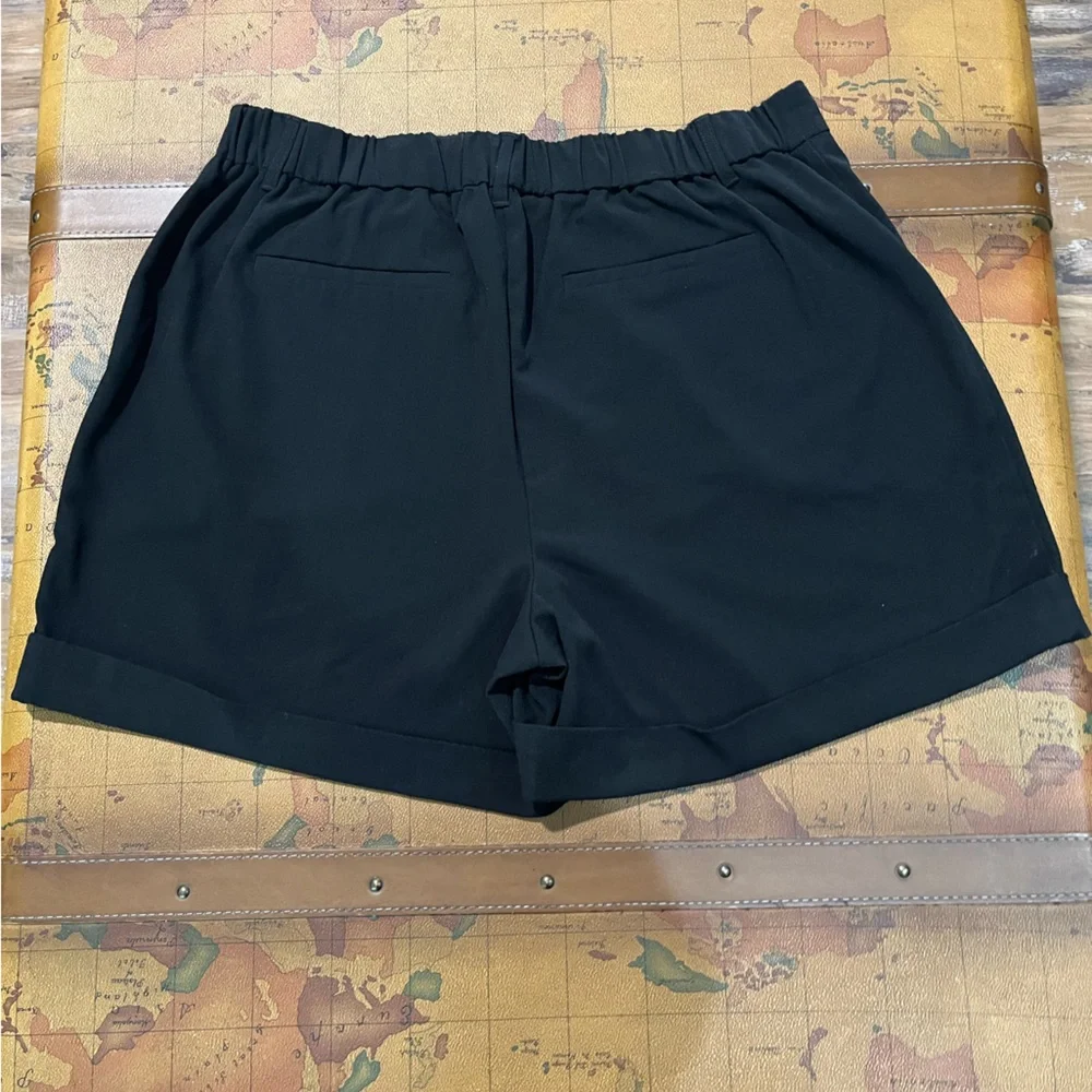 C by One Black Pull-On Pleats Pockets Cuffed Women's Dressy Flowy Casual Shorts - Picture 3 of 9